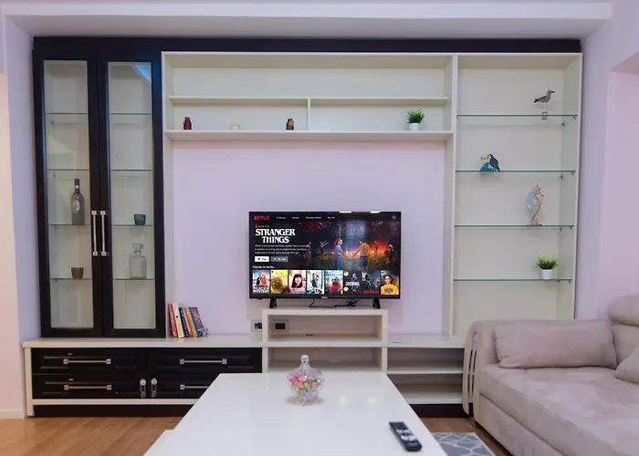 Exclusive ティラナ