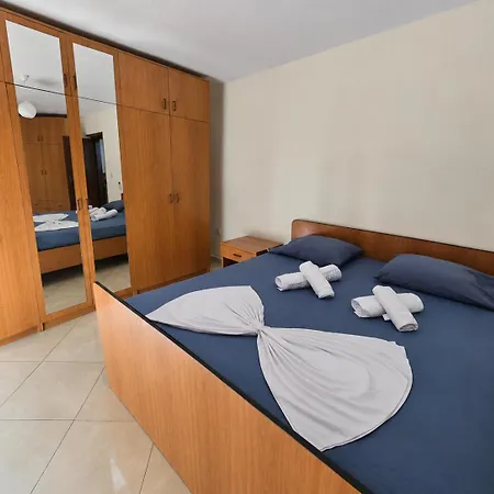 Exclusive - Check In 24h * Tirana