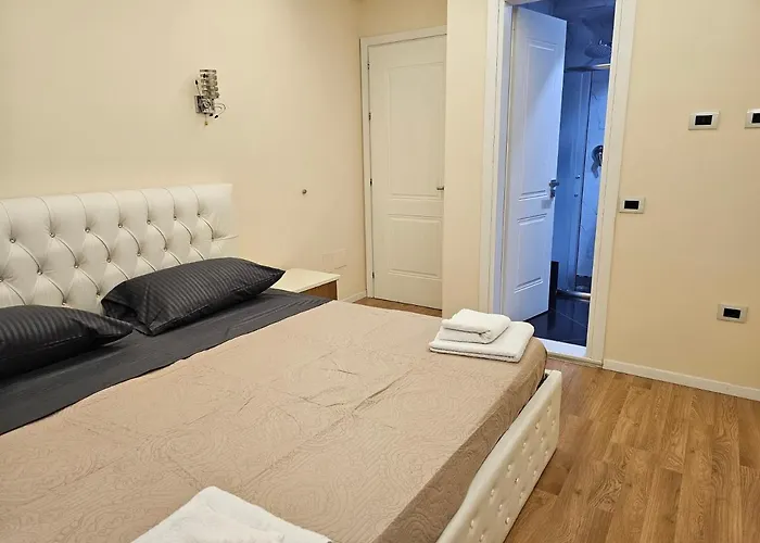 Exclusive Τίρανα